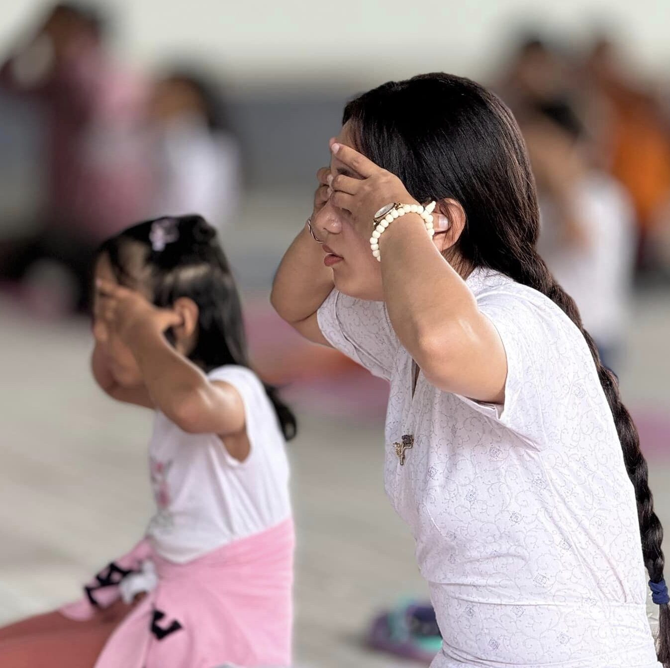 cropped-Yogaaa.jpg